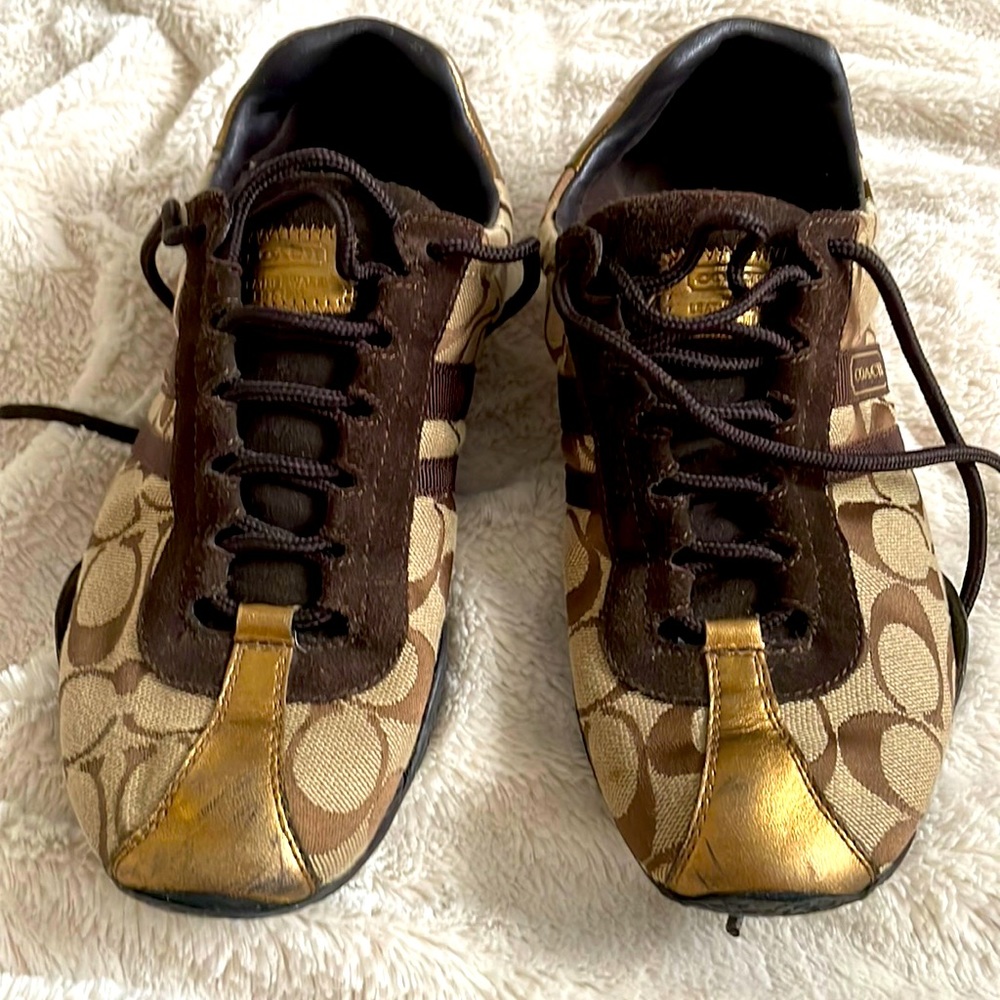 Coach Katelyn Signature Fashion Sneakers. Fair condition….